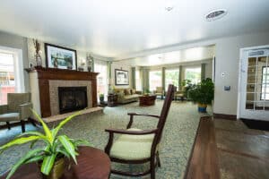 lobby and soft seating at the Lakeside Post Acute facility