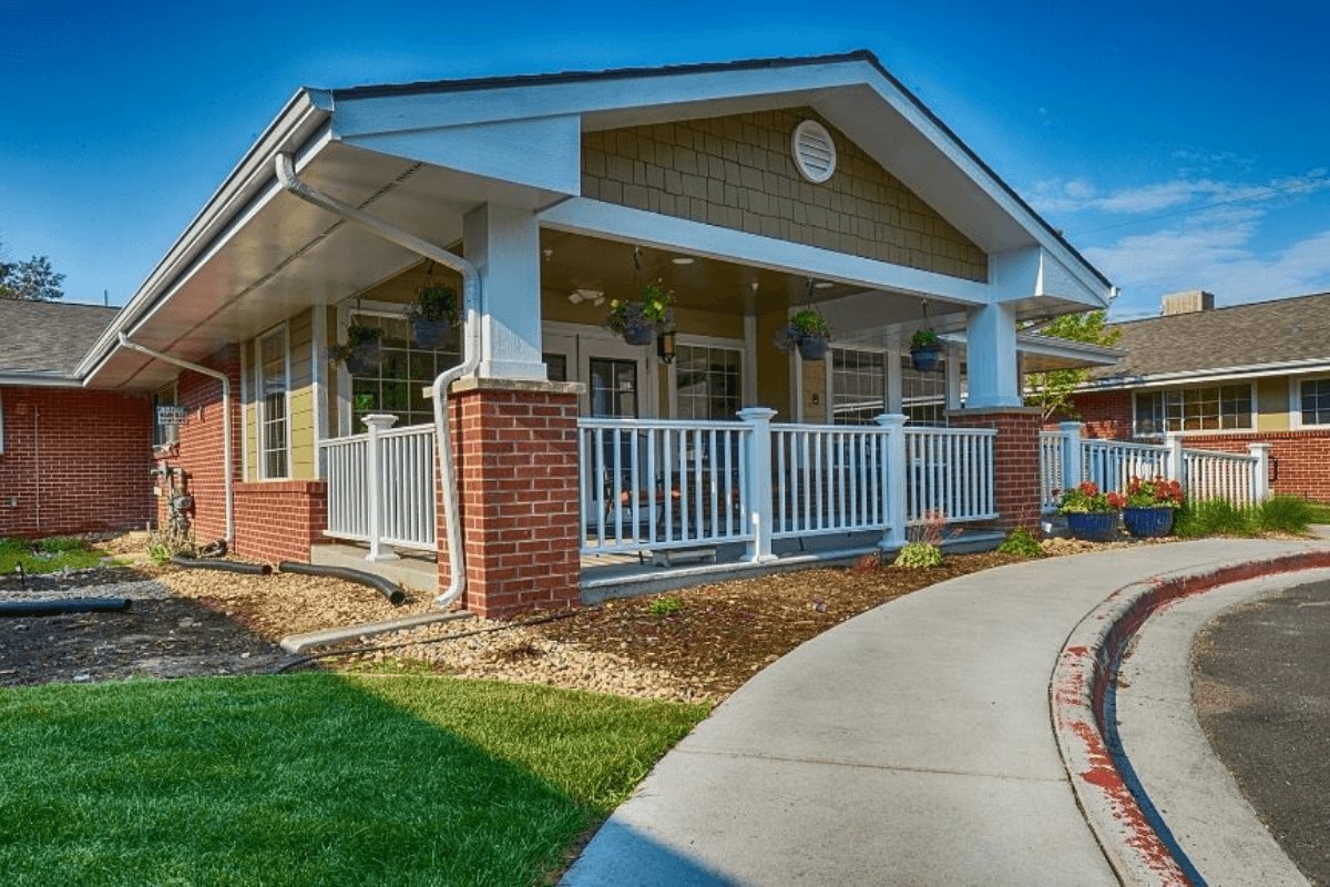 Lakeside Post Acute outside view